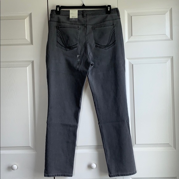 Style and Company High Rise Tummy Control Jeans. - Picture 6 of 12